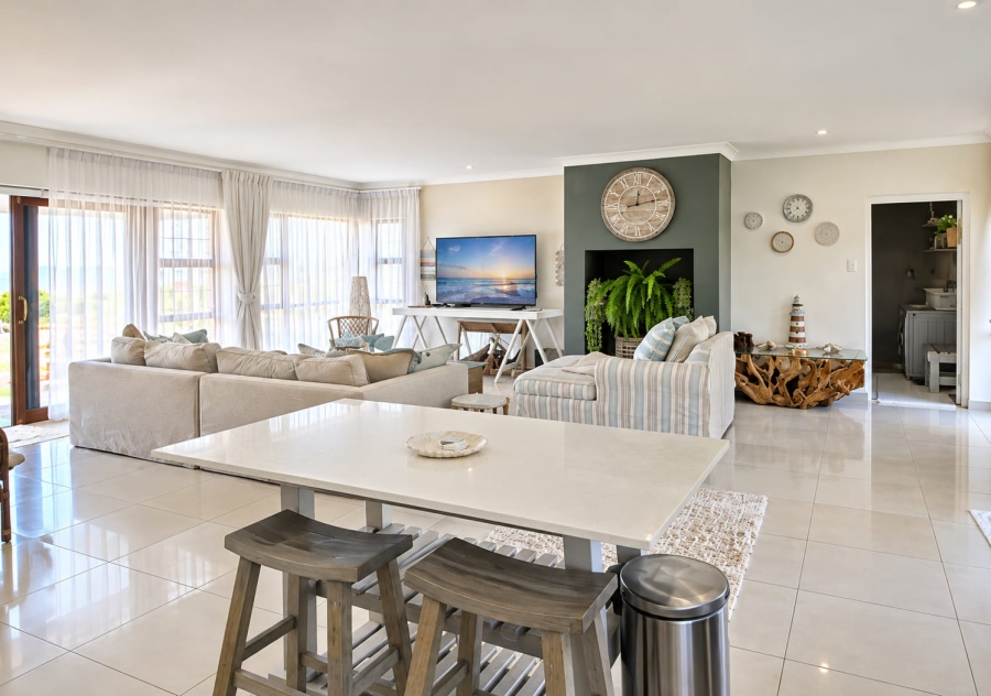 3 Bedroom Property for Sale in Wavecrest Eastern Cape